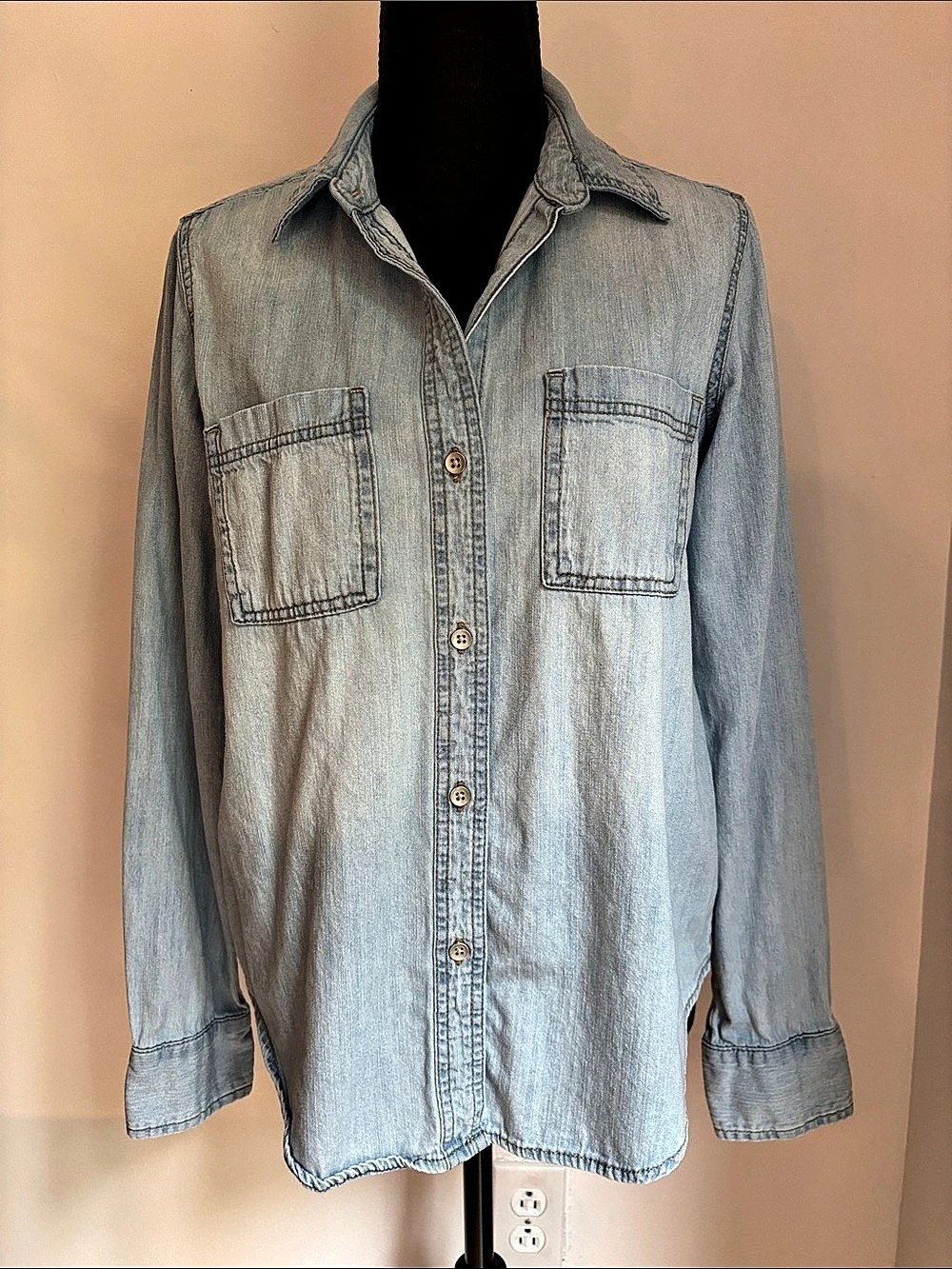 Universal Thread Denim Jean shirt long sleeve button down soft faded S